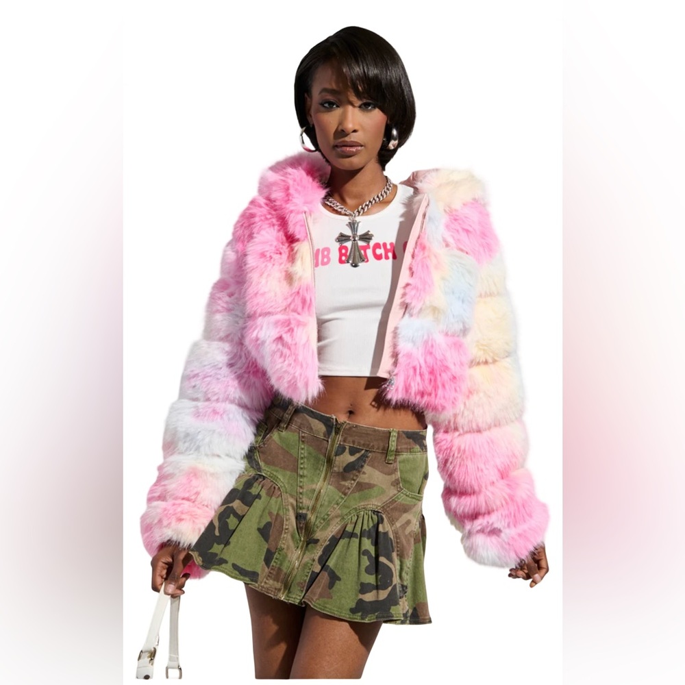 AKIRA NWT Stunning Multicolor Faux Fur Cropped Teddy Hooded Jacket (0722) - Picture 2 of 15